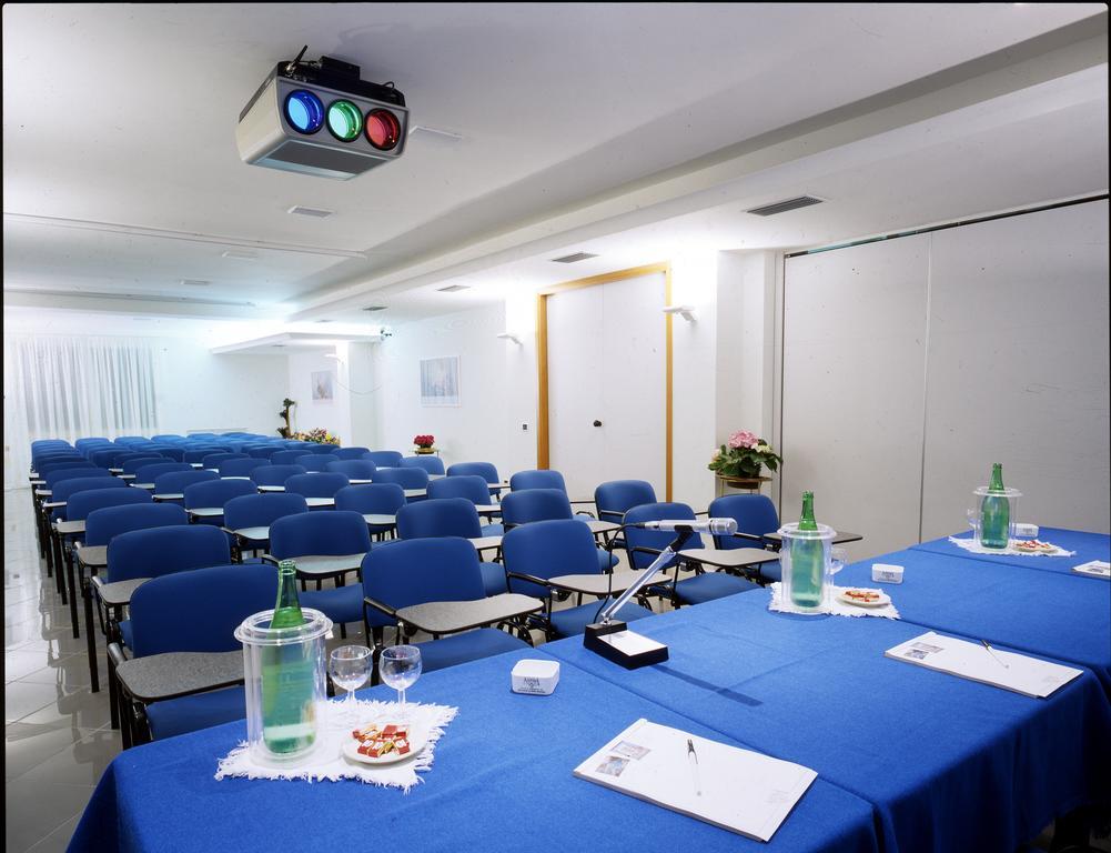 Hotel Arizona Riccione Dış mekan fotoğraf