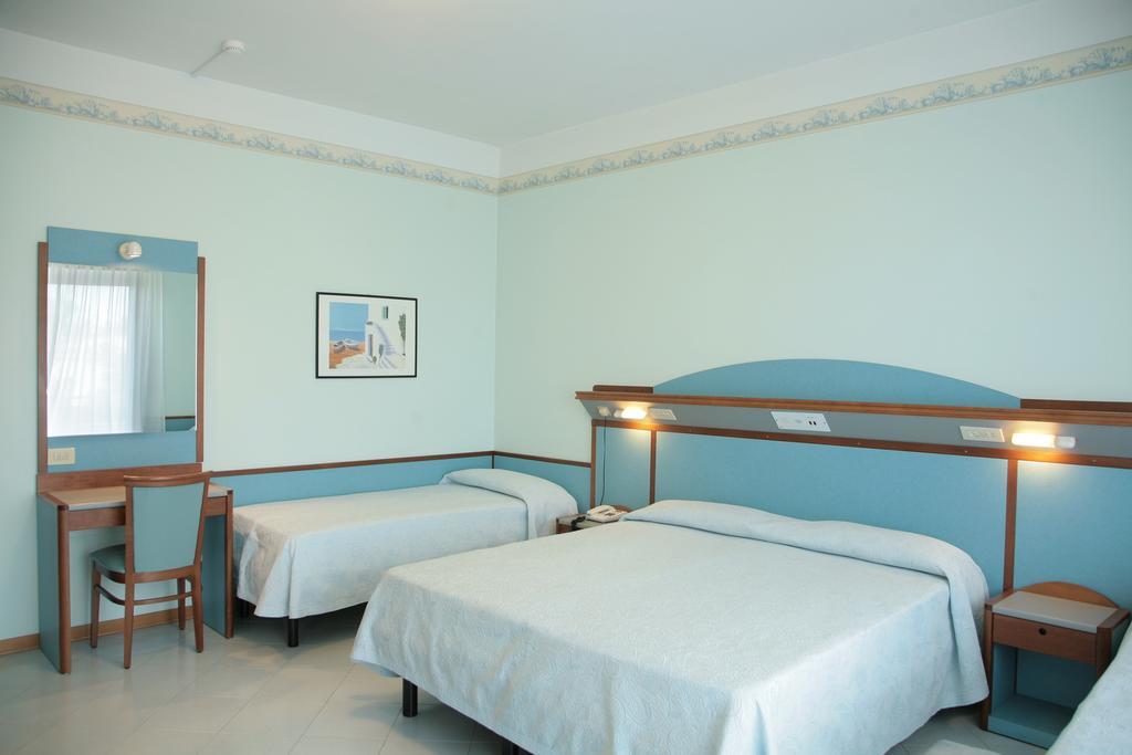 Hotel Arizona Riccione Dış mekan fotoğraf