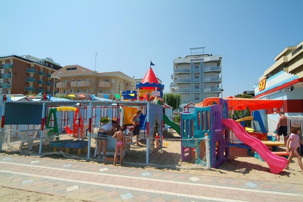 Hotel Arizona Riccione Dış mekan fotoğraf