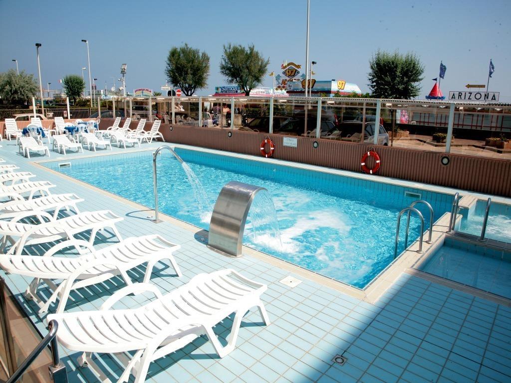 Hotel Arizona Riccione Dış mekan fotoğraf