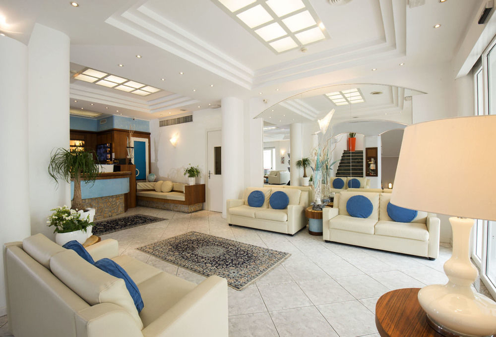 Hotel Arizona Riccione Dış mekan fotoğraf